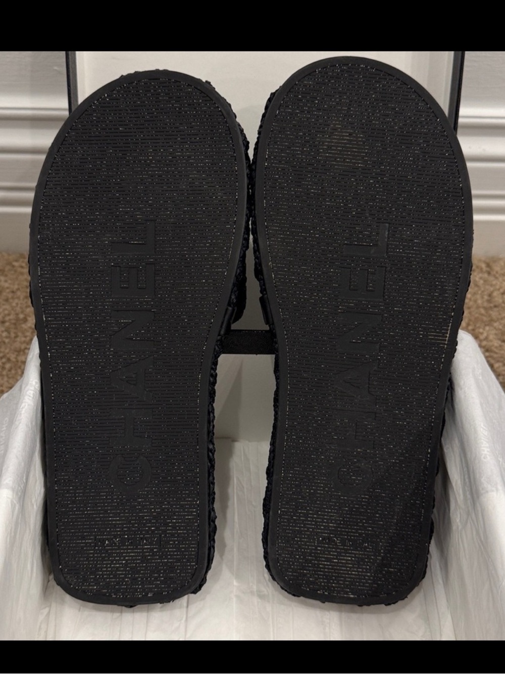 CHANEL Raffia CC Slide Sandals – Black & Gold Logo – Size 37 - Picture 9 of 9